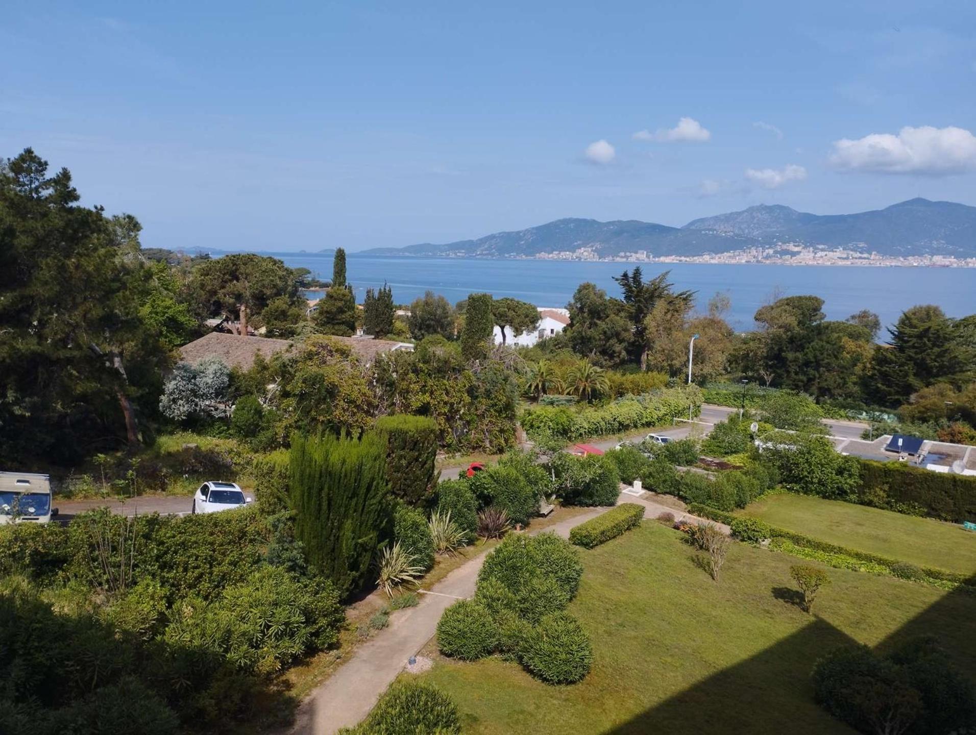 2 Pieces Duplex Club Porticcio (Corsica)